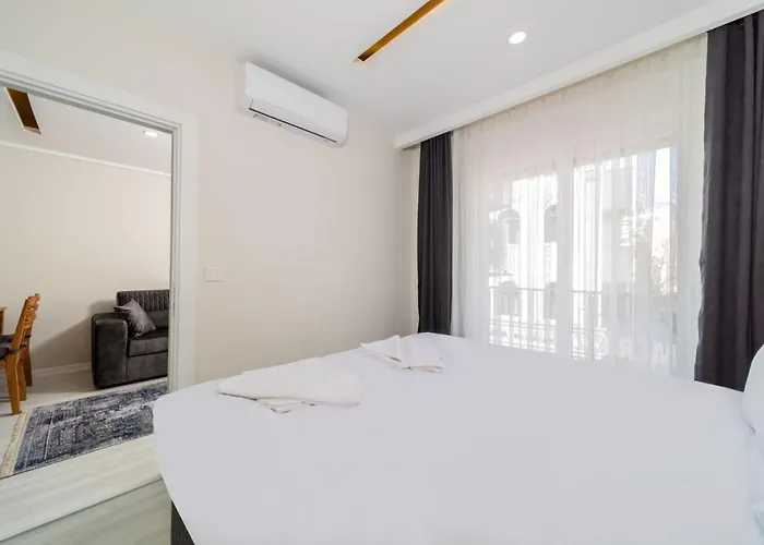 Lovely With Central Location Walking Distance To Beach In Muratpasa, Apartment