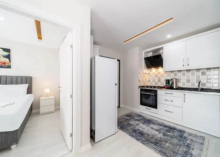 Lovely With Central Location Walking Distance To Beach In Muratpasa, Apartment Antalya